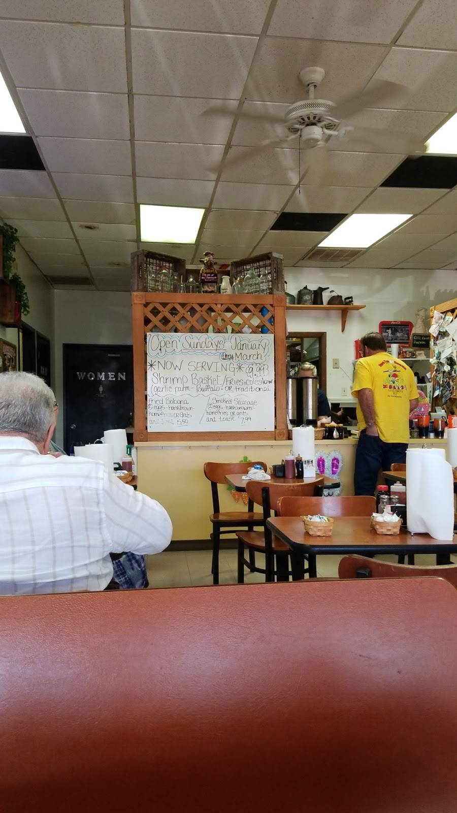 Charlies Family Restaurants | restaurant | 2614 Lakeland Hills Blvd #8, Lakeland, FL 33805, USA | 8636832999 OR +1 863-683-2999