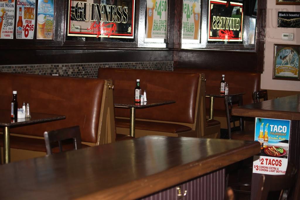 Johnny McGoreys Pub | restaurant | 131 Front St, Massapequa Park, NY 11762, USA | 5167978584 OR +1 516-797-8584