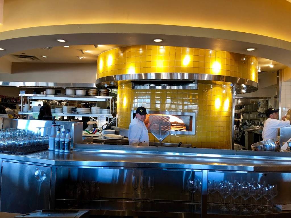 California Pizza Kitchen | restaurant | 31005 Orchard Lake Rd ste c, Farmington Hills, MI 48334, USA | 2487375912 OR +1 248-737-5912