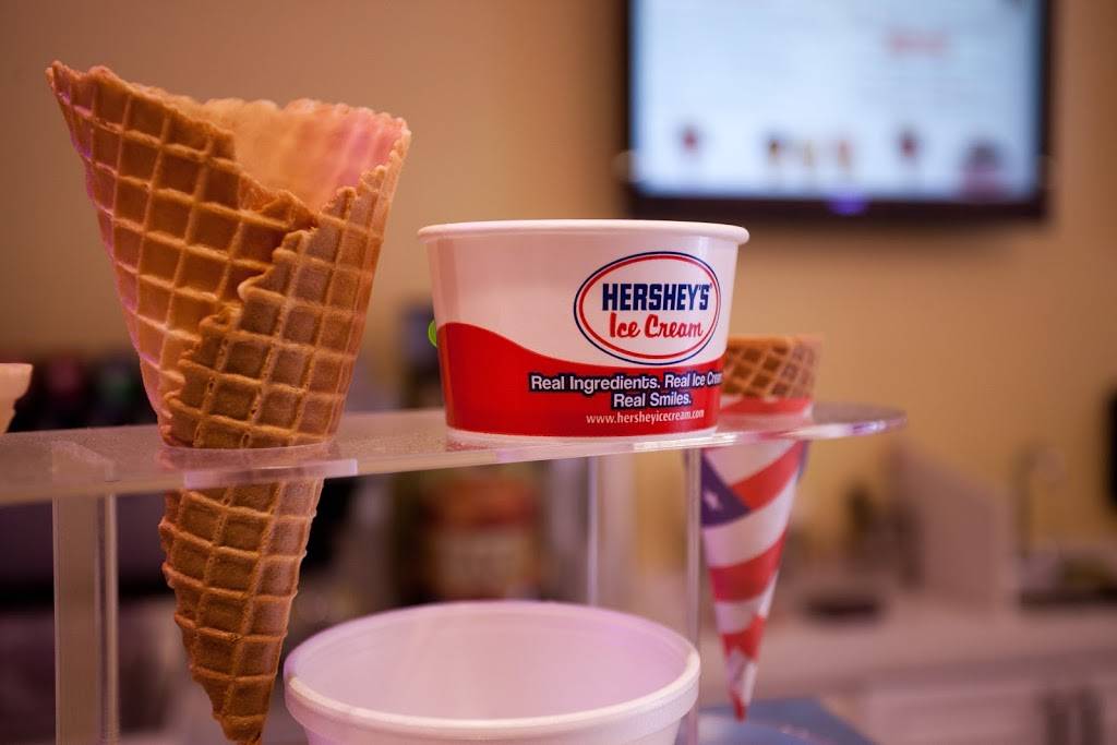 Yogo Delish | restaurant | 211 Main St, Port Jefferson, NY 11777, USA | 6314034777 OR +1 631-403-4777