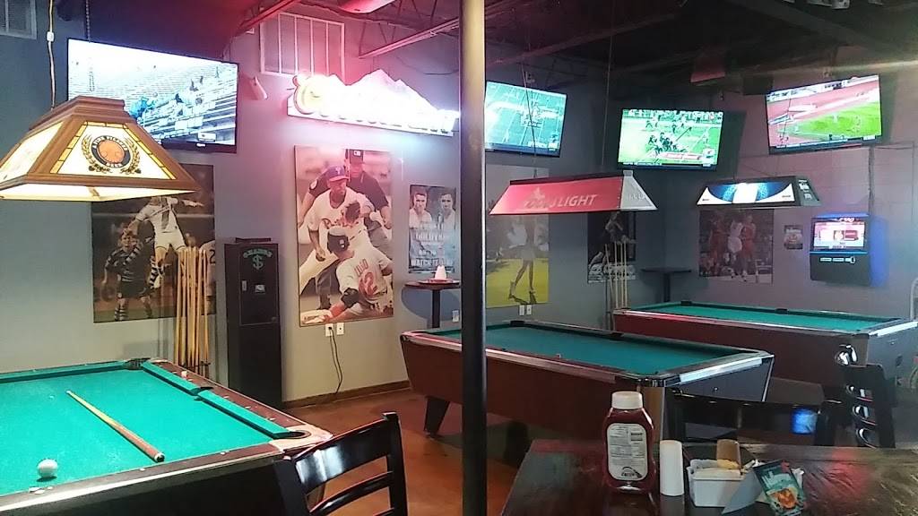 Halftime Grill & Sports Bar | restaurant | 2902 N Navarro St, Victoria, TX 77901, USA | 3618948764 OR +1 361-894-8764