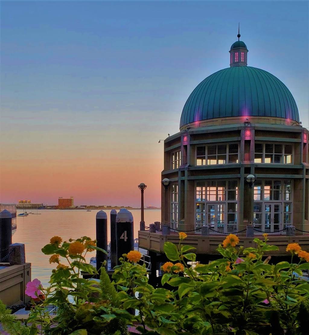 Rowes Wharf Sea Grille | restaurant | 70 Rowes Wharf, Boston, MA 02110, USA | 6178567744 OR +1 617-856-7744