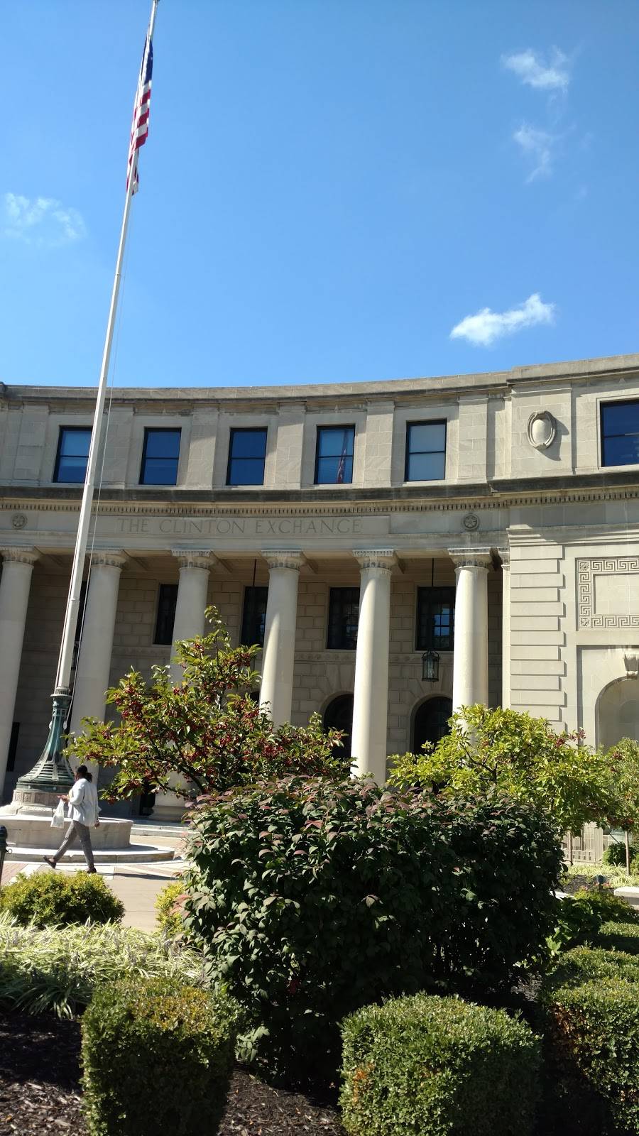 Darwin On Clinton | cafe | 110 W Fayette St, Syracuse, NY 13202, USA | 3153730484 OR +1 315-373-0484