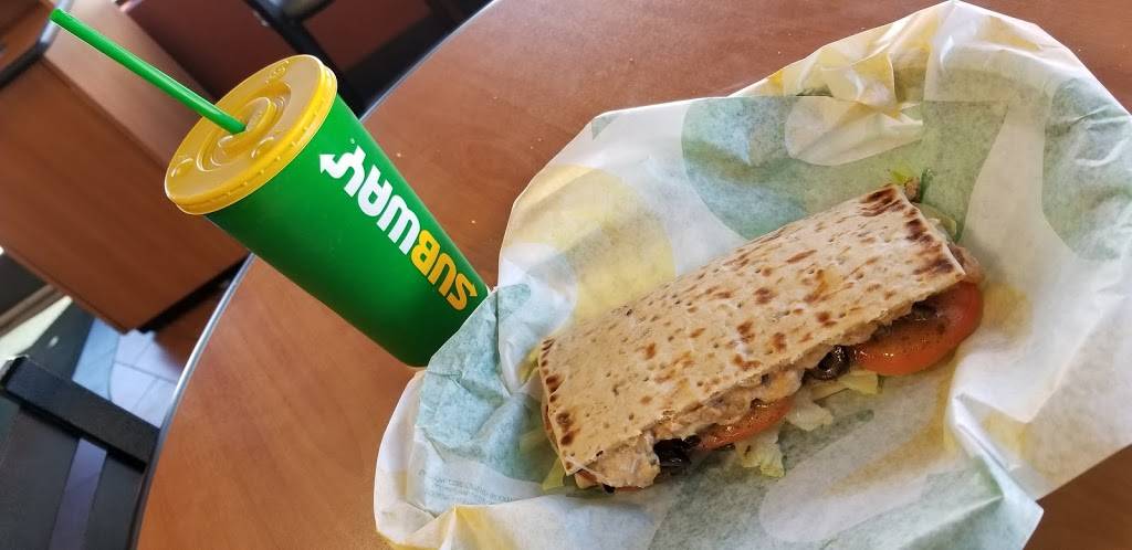 Subway | restaurant | 2302 W Deer Valley Rd, Phoenix, AZ 85027, USA | 6232157805 OR +1 623-215-7805