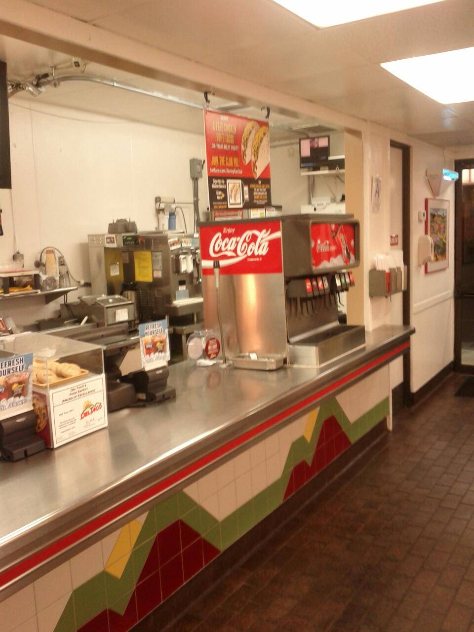 Del Taco | meal takeaway | 1624 W Redlands Blvd, Redlands, CA 92373, USA | 9097938454 OR +1 909-793-8454