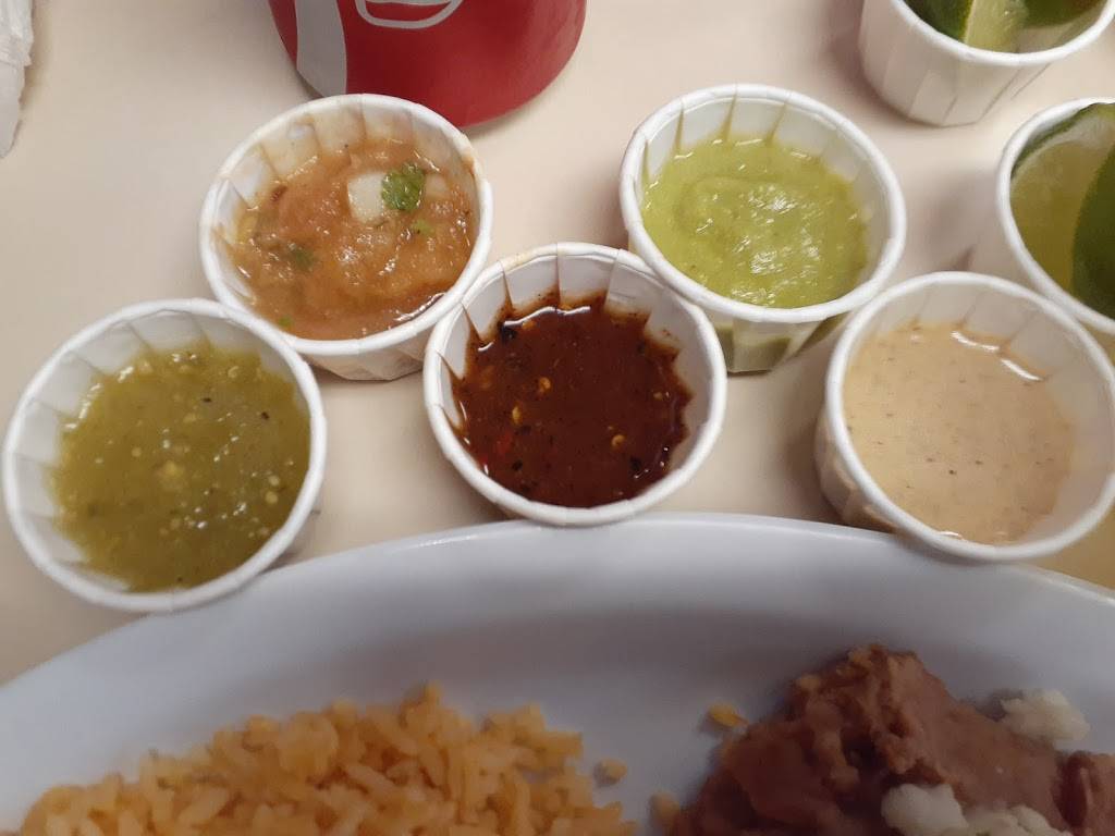 Las Famosas | restaurant | 2635 E Tropicana Ave, Las Vegas, NV 89121, USA | 7024502444 OR +1 702-450-2444