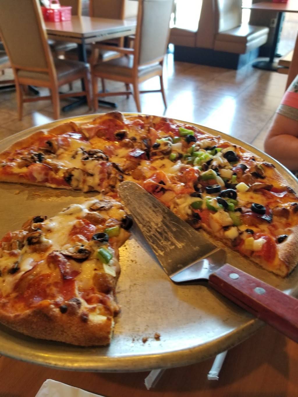 Angelinas Pizza | meal delivery | 5821 E Charleston Blvd, Las Vegas, NV 89142, USA | 7024320727 OR +1 702-432-0727