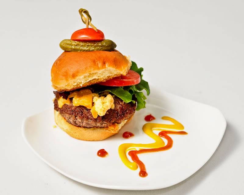 TRIA - Inspired American Cuisine | restaurant | 300 Town Center Dr, Dearborn, MI 48126, USA | 3132534475 OR +1 313-253-4475