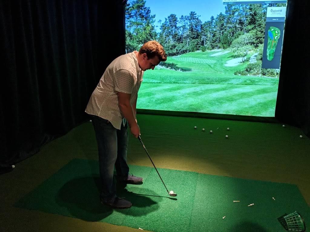 FarAway Greens Indoor Golf | restaurant | 3070 Mainway, Burlington, ON L7M 1A3, Canada | 2896352858 OR +1 289-635-2858