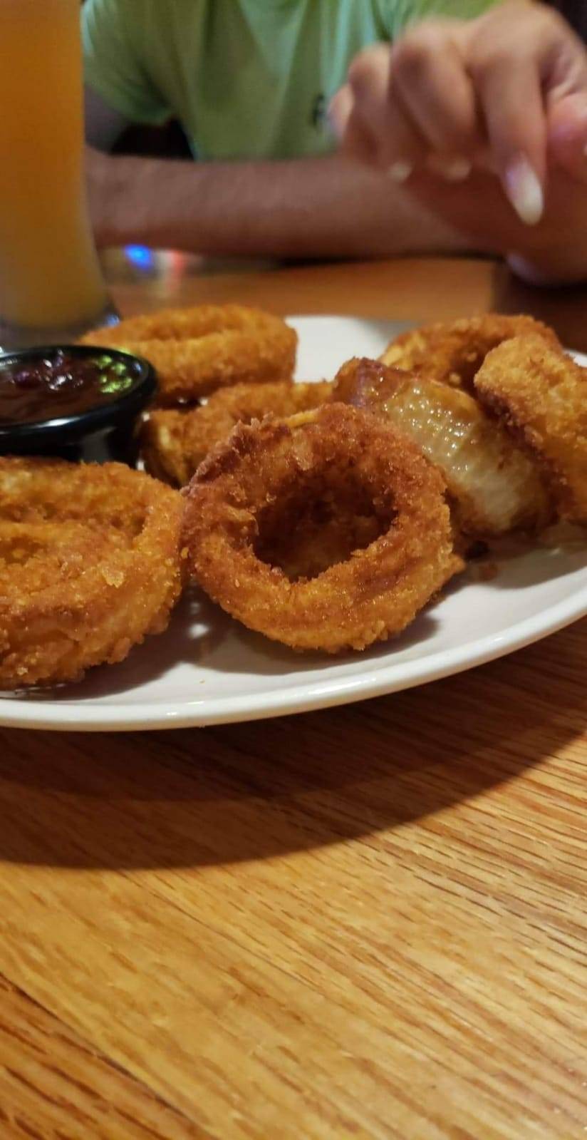 Applebees Grill + Bar | restaurant | 2152 Burnsville Center, Burnsville, MN 55306, USA | 9524352545 OR +1 952-435-2545