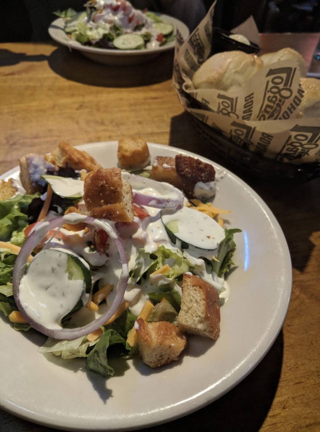 Logans Roadhouse | restaurant | 1007 Village Green Crossing, Gallatin, TN 37066, USA | 6152069393 OR +1 615-206-9393