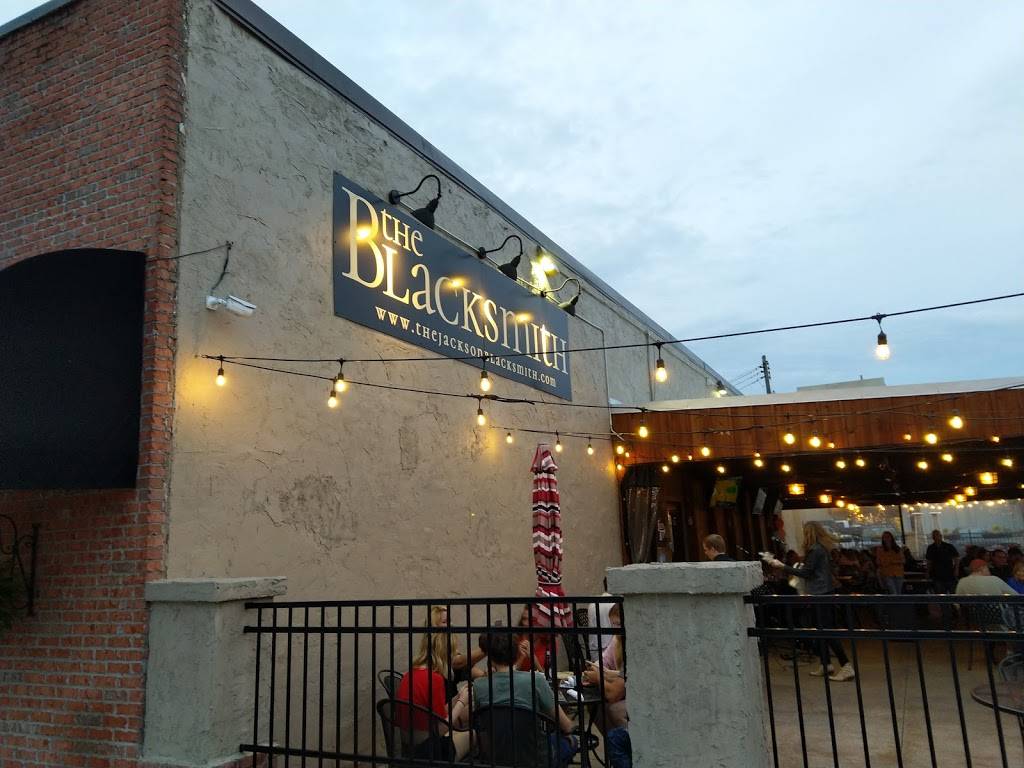 The Blacksmith Restaurant | restaurant | 216 N Shannon St, Jackson, TN 38301, USA | 7317363484 OR +1 731-736-3484