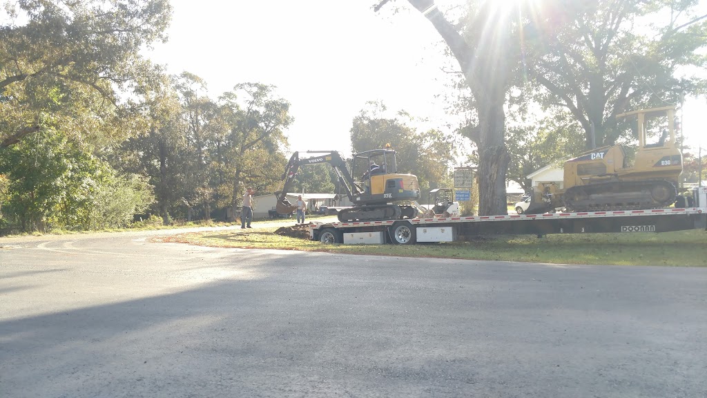 Falcon Oil Fields | restaurant | 7320 LA-465, Simpson, LA 71474, USA | 3373839009 OR +1 337-383-9009