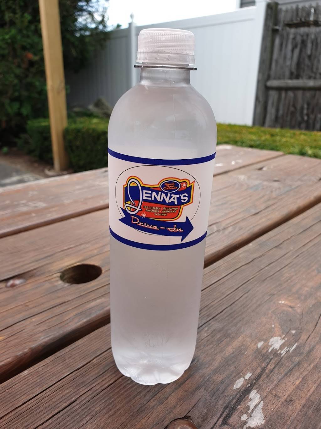 Jennas Drive-in | restaurant | 269 Park Ave, Weymouth, MA 02190, USA | 7813370823 OR +1 781-337-0823