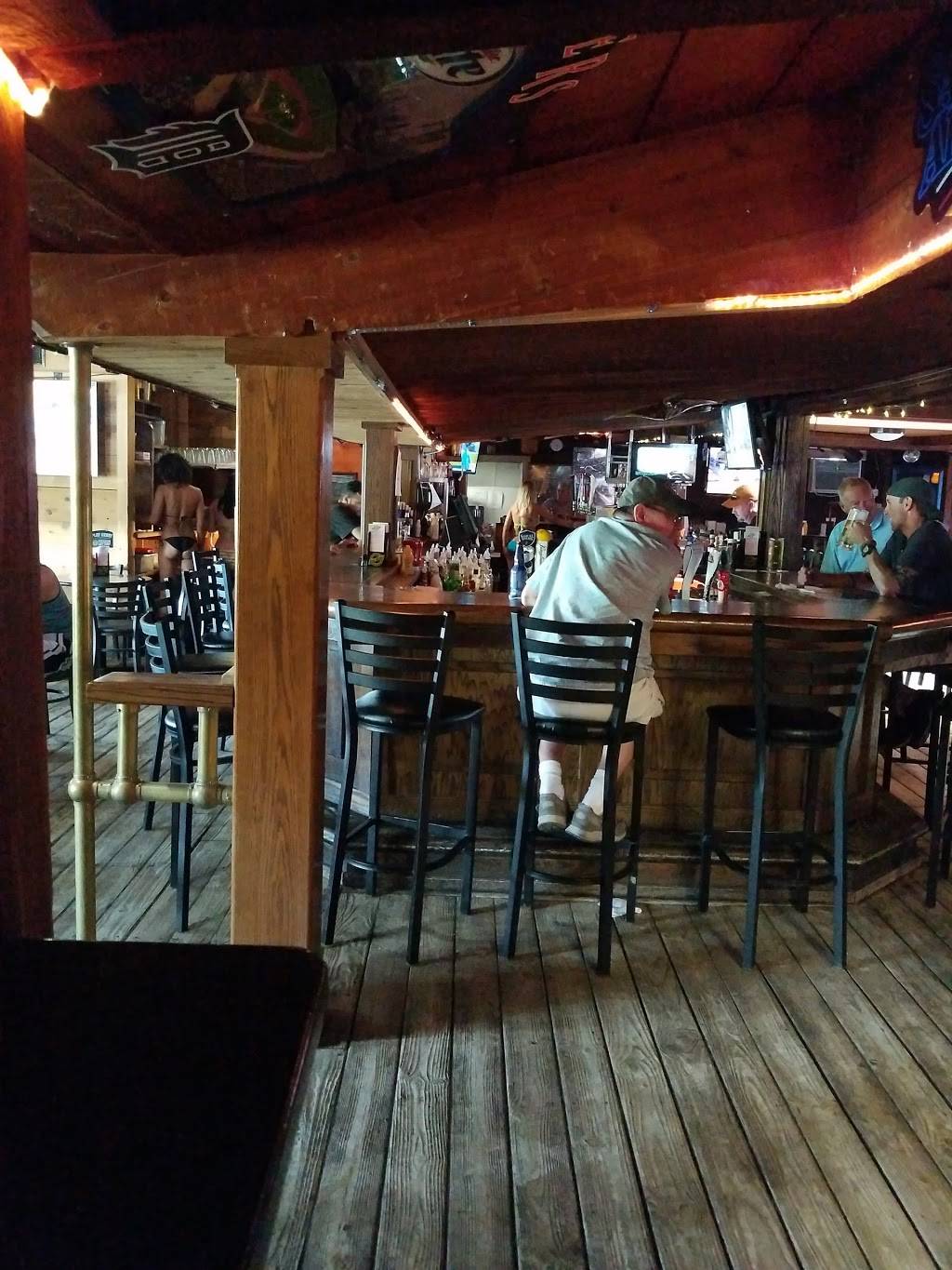 Lake Pointe Yacht Club Inc | restaurant | 37604 Ann Arbor Rd, Livonia, MI 48150, USA | 7345911868 OR +1 734-591-1868