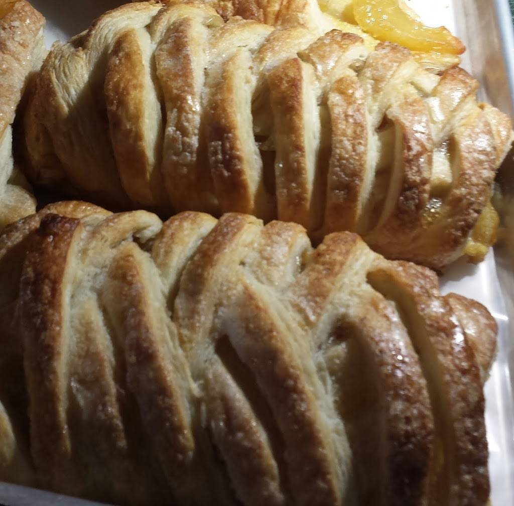 Berliner Kindl German Restaurant | restaurant | 121 Broadway Ave, Black Mountain, NC 28711, USA | 8286695255 OR +1 828-669-5255