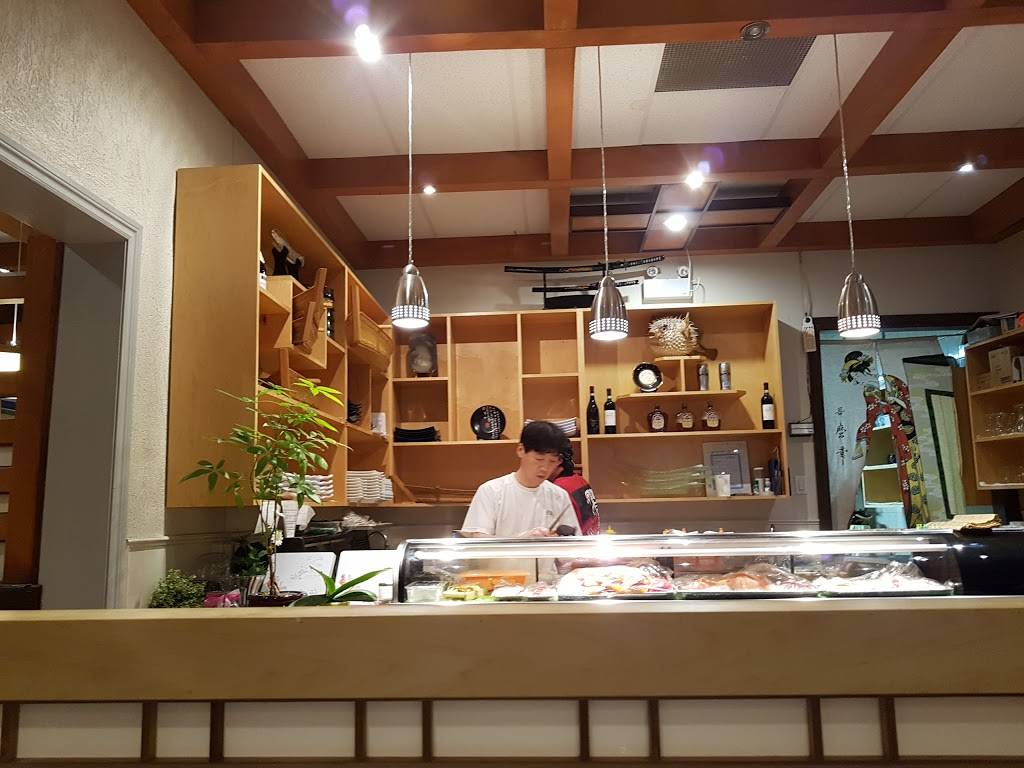 Oyaji Sushi | restaurant | 10341 Yonge St, Richmond Hill, ON L4C 3C1, Canada | 9052376272 OR +1 905-237-6272