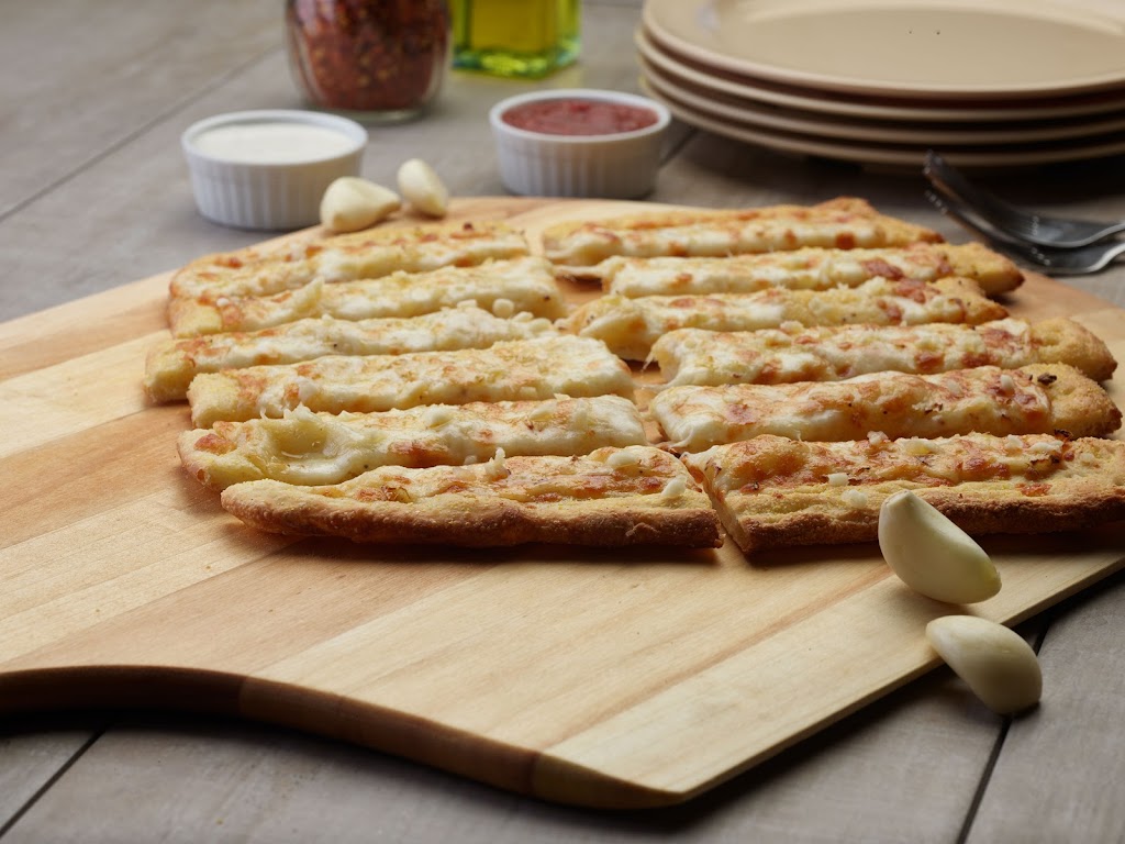 Pizza Twist - Nut Tree Pkwy, Vacaville, CA | restaurant | 140 Nut Tree Pkwy, Vacaville, CA 95687, USA | 7073051777 OR +1 707-305-1777