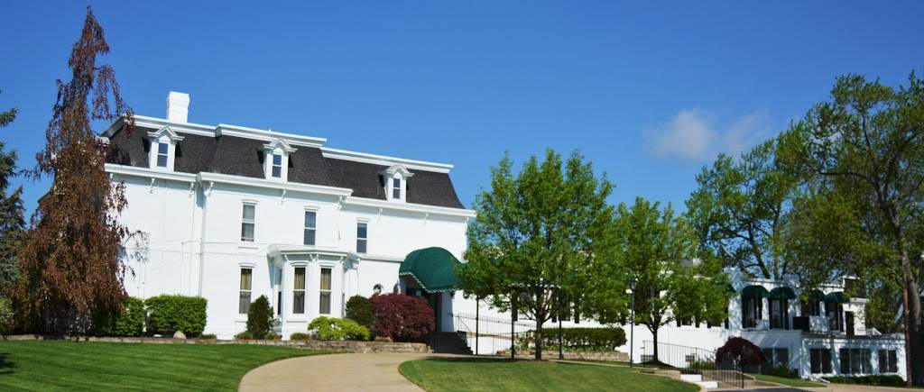 Monroe Golf & Country Club | restaurant | 611 Cole Rd, Monroe, MI 48162, USA | 7342415190 OR +1 734-241-5190