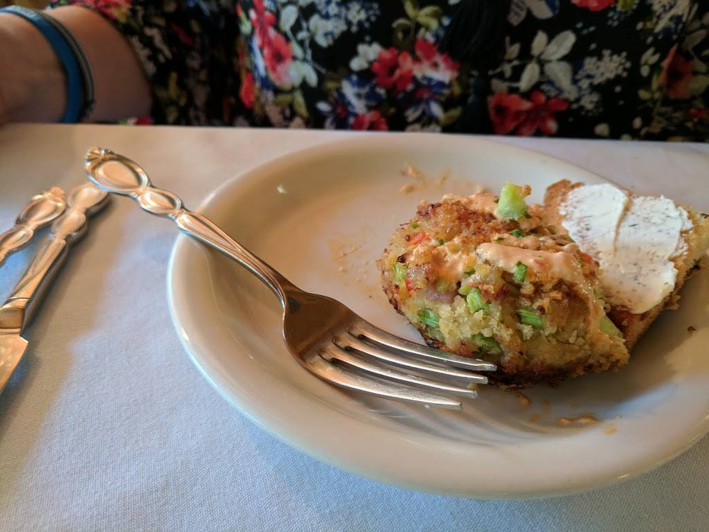 Rowe Inn Restaurant | restaurant | 6303 E Jordan Rd, Ellsworth, MI 49729, USA | 2315887351 OR +1 231-588-7351