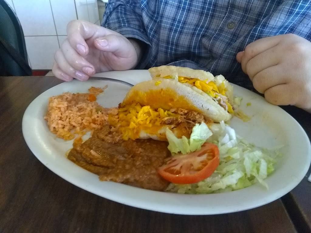 El Asadero De Jalisco Mexican | restaurant | 2123 Culebra Rd, San Antonio, TX 78228, USA | 2107310788 OR +1 210-731-0788