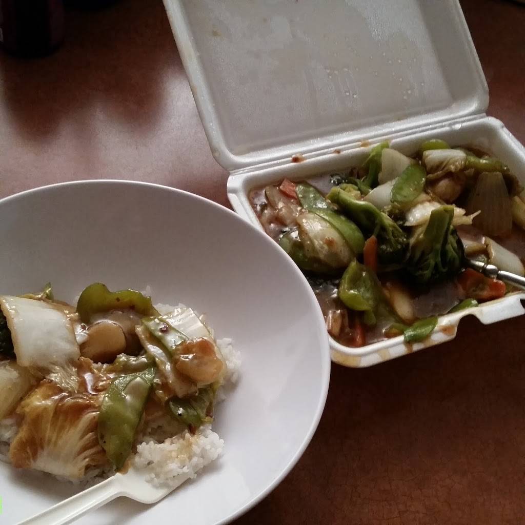 Lily Chinese Restaurant | restaurant | 27091 Bagley Rd, Cleveland, OH 44138, USA | 4402354863 OR +1 440-235-4863