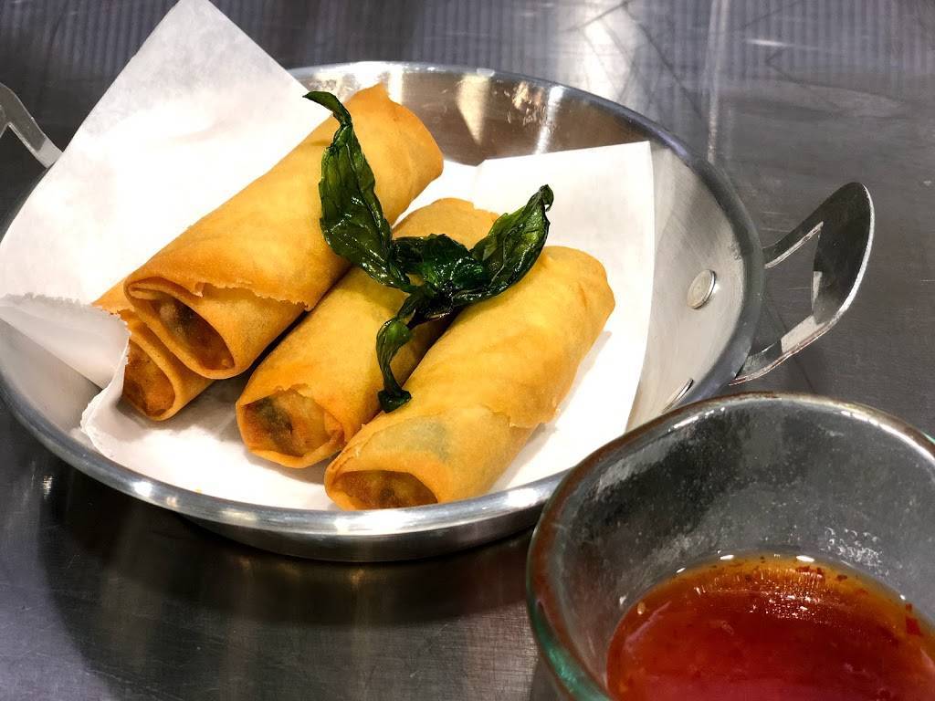 Siam Square Thai Restaurant Las Vegas | restaurant | 611 Fremont St, Las Vegas, NV 89101, USA | 7024456301 OR +1 702-445-6301