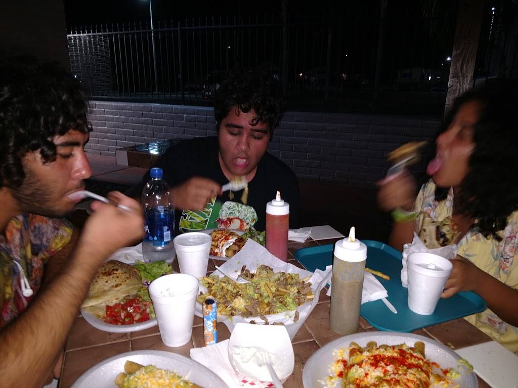 Armandos Mexican Food | restaurant | 1426 Mission Ave, Oceanside, CA 92058, USA | 7609679340 OR +1 760-967-9340