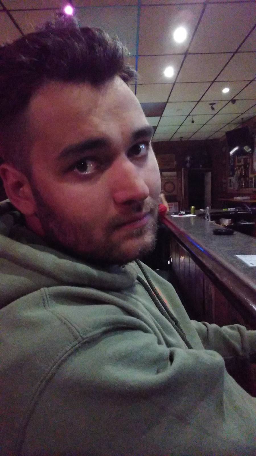 End Zone Bar & Grill | restaurant | 216 N 10th St, Kulpmont, PA 17834, USA | 5703735040 OR +1 570-373-5040