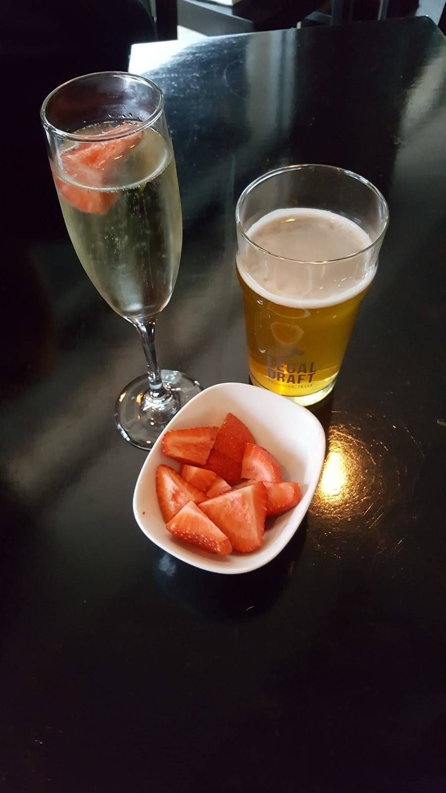 Urban Vines Wine Bistro | restaurant | 4639, 9219 Garland Rd #1102, Dallas, TX 75218, USA | 2143289463 OR +1 214-328-9463