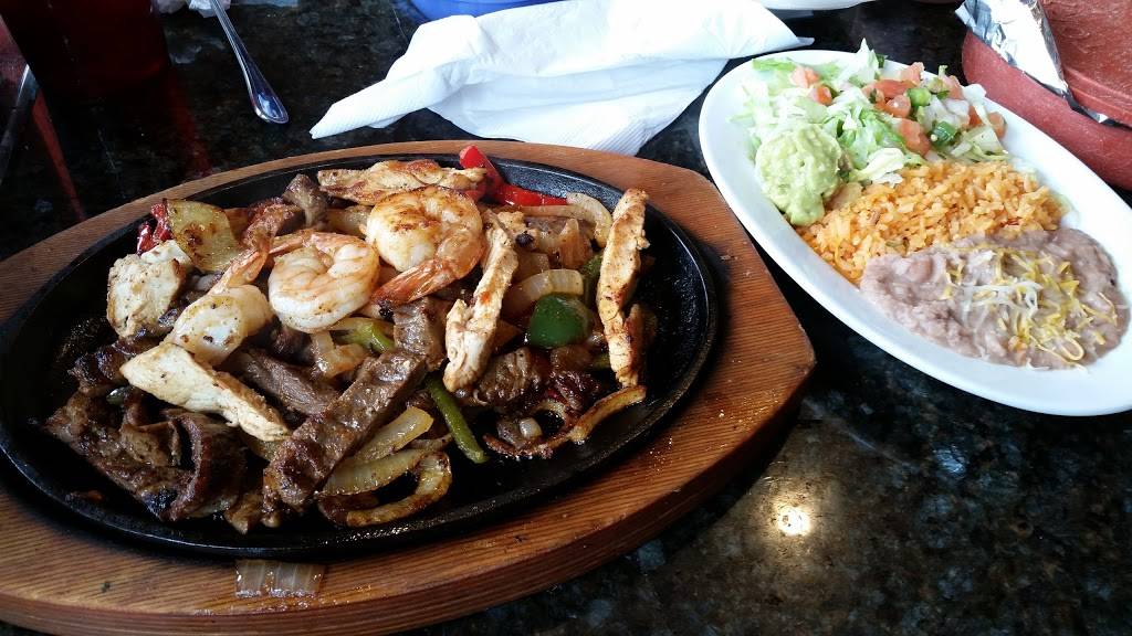 El Pollo Alegre | restaurant | 1211 N Tennessee St, McKinney, TX 75069, USA | 2145443725 OR +1 214-544-3725