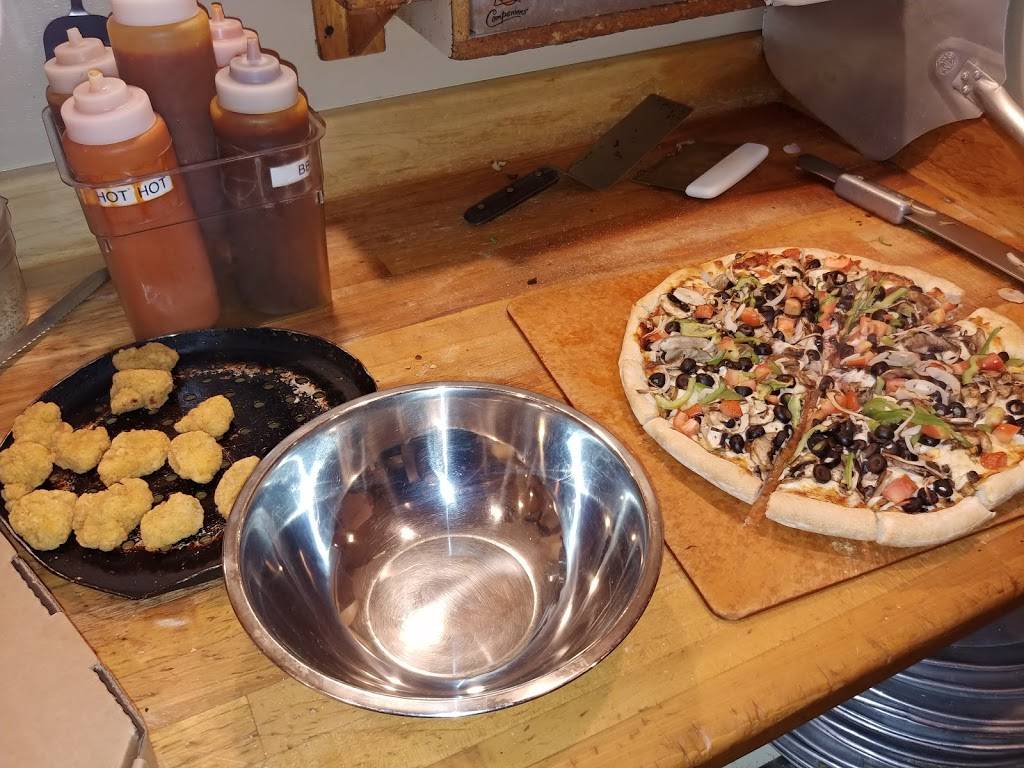 Round Table Pizza | meal delivery | 201 W Napa St, Sonoma, CA 95476, USA | 7079385564 OR +1 707-938-5564