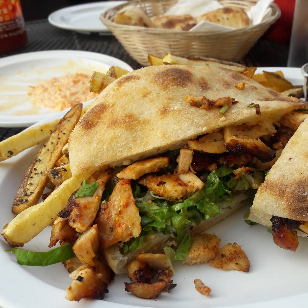 Zizis Cafe | restaurant | 2825 N Sheffield Ave, Chicago, IL 60657, USA | 7736979228 OR +1 773-697-9228