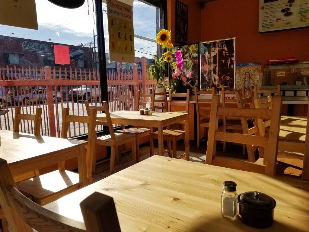 Sopita Ramen Hoover | restaurant | 2201 Pico Blvd #A, Los Angeles, CA 90006, USA | 3232195294 OR +1 323-219-5294