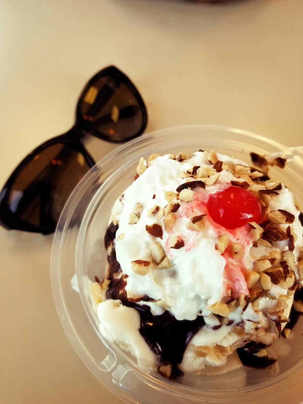 Dunkin | bakery | 27 N Springboro Pike, Dayton, OH 45449, USA | 9374391944 OR +1 937-439-1944