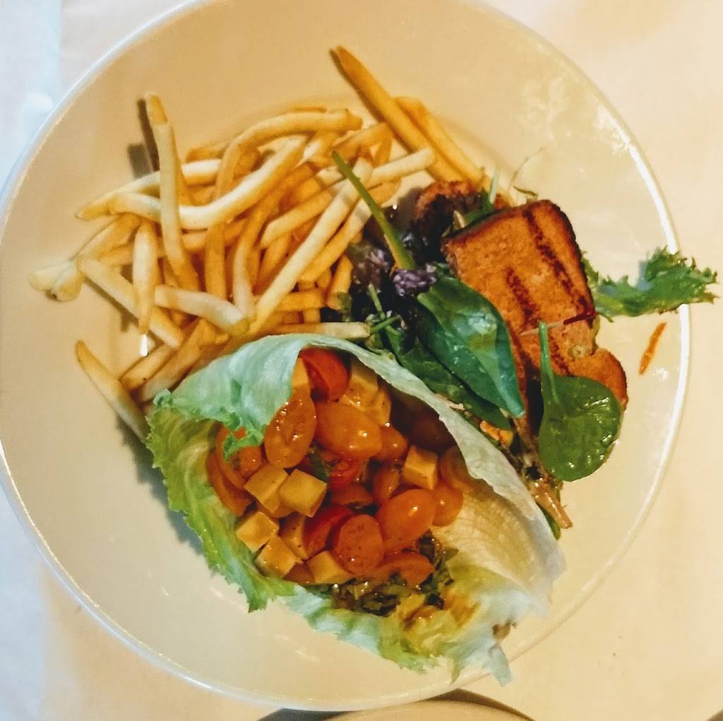 Fredericks Bistro | restaurant | 14439 NW Military Hwy #100, San Antonio, TX 78231, USA | 2108881500 OR +1 210-888-1500