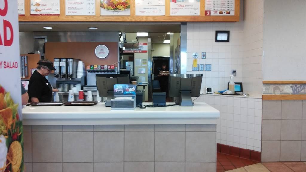 Wendys | restaurant | 120 W North St, Kendallville, IN 46755, USA | 2603479746 OR +1 260-347-9746