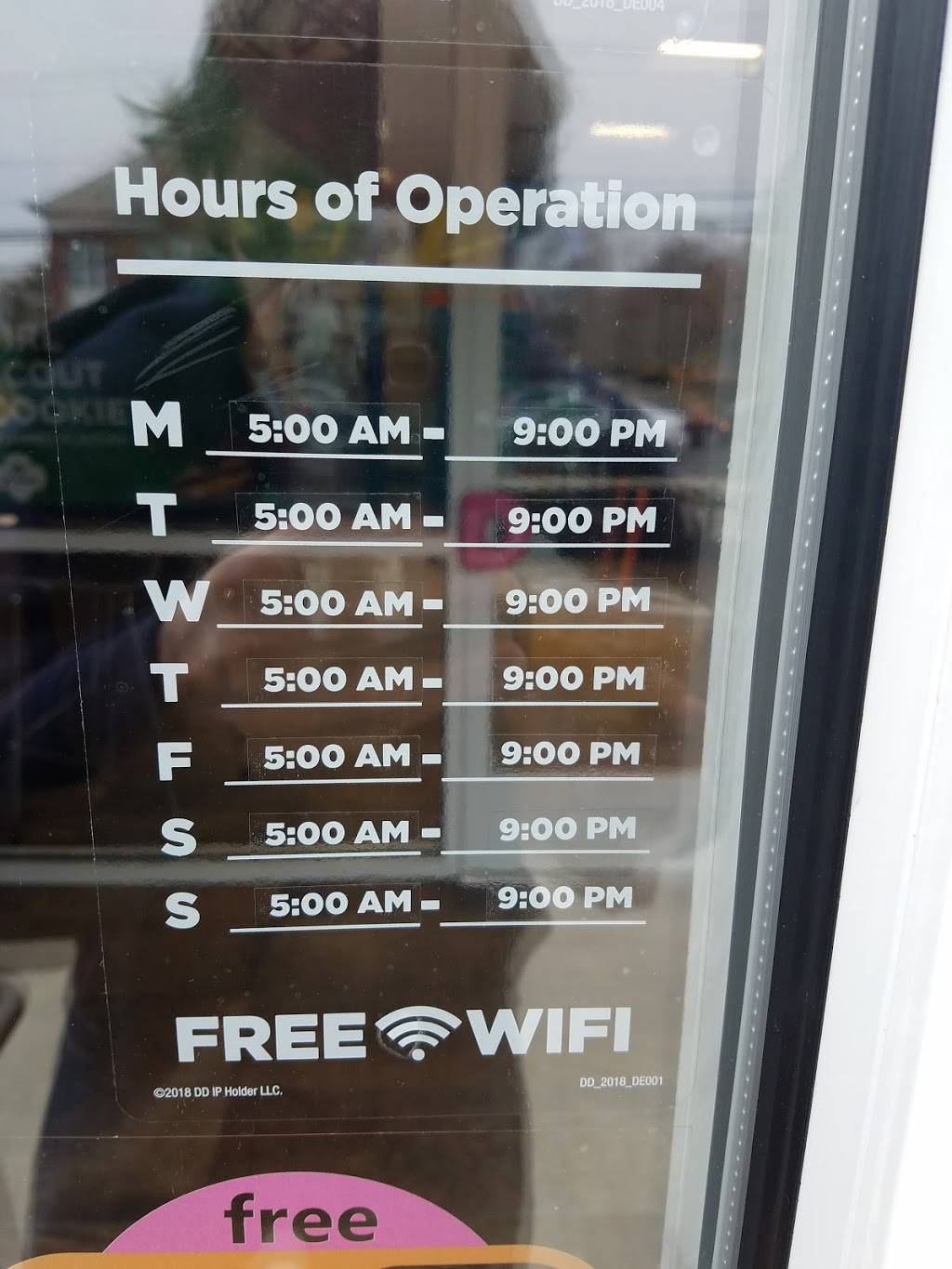 Dunkin | bakery | 142 Russell St, Hadley, MA 01035, USA | 4135840871 OR +1 413-584-0871