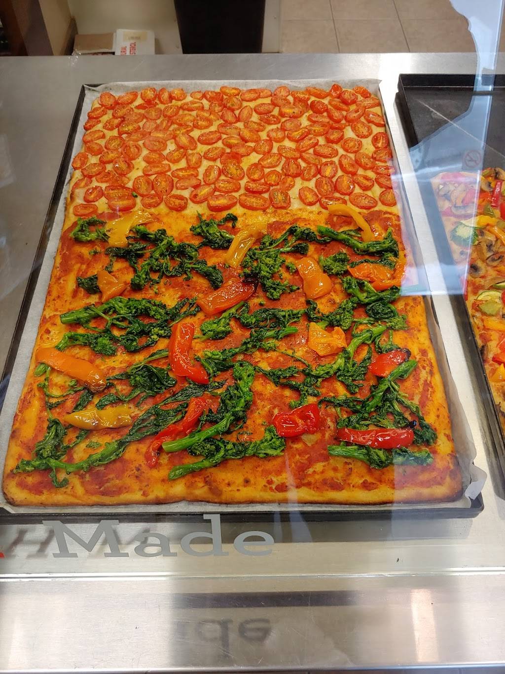 Nonnas Pizza A Pezzi | restaurant | 486 Advance Blvd, Tecumseh, ON N8N 0B8, Canada | 5197276363 OR +1 519-727-6363