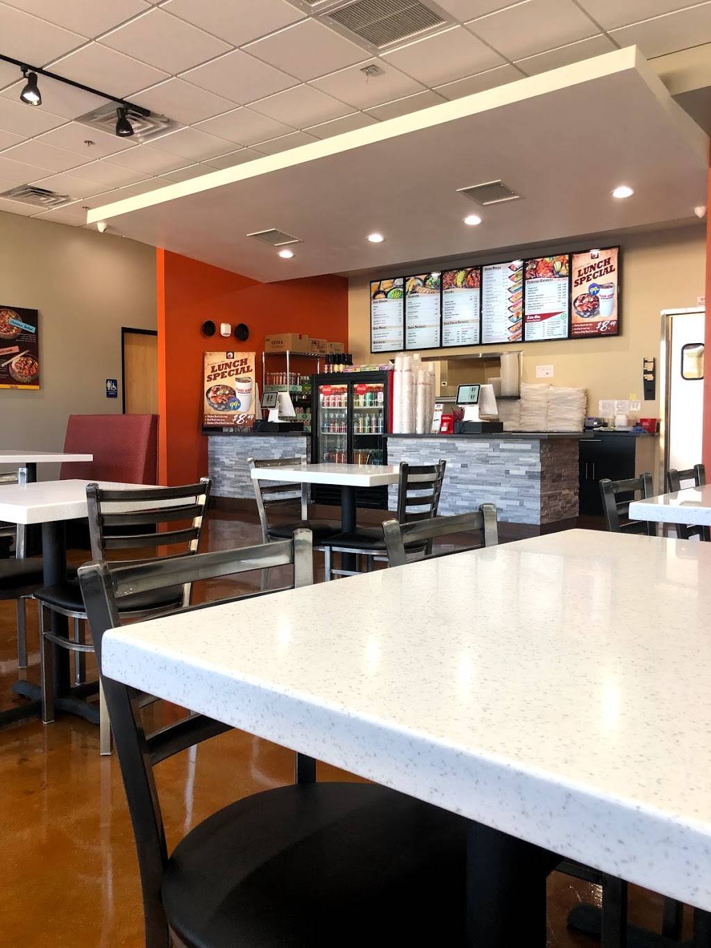 Yogis Grill | restaurant | 1245 W Chandler Blvd #4, Chandler, AZ 85224, USA | 4803987186 OR +1 480-398-7186