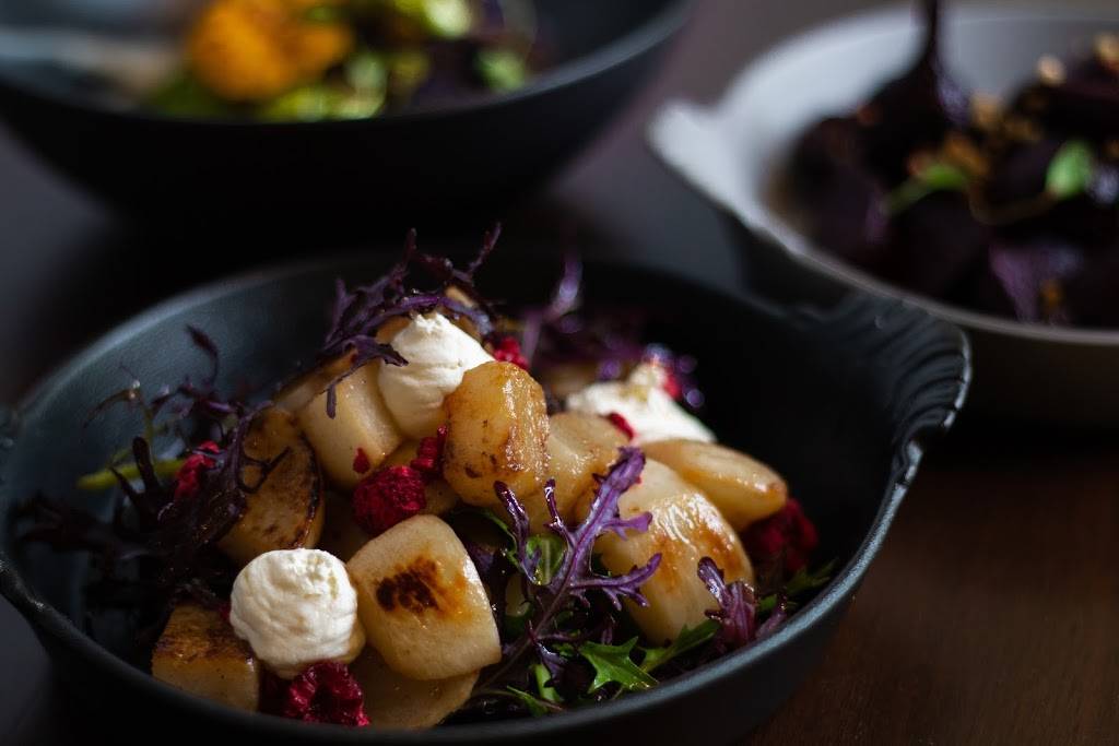 Henrys Ocean View Dining | restaurant | The Waterfront Beach Resort, a Hilton Hotel 21100, CA-1, Huntington Beach, CA 92648, USA | 7148458450 OR +1 714-845-8450