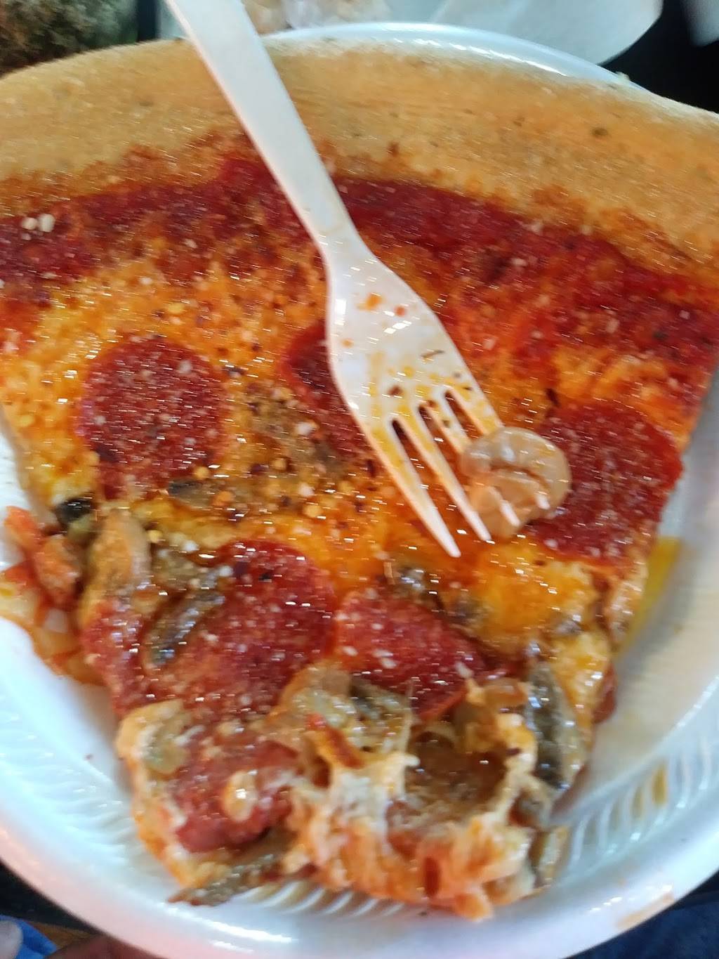 Damicos | restaurant | 3206 Aerial Way, Brooksville, FL 34604, USA | 3528483633 OR +1 352-848-3633