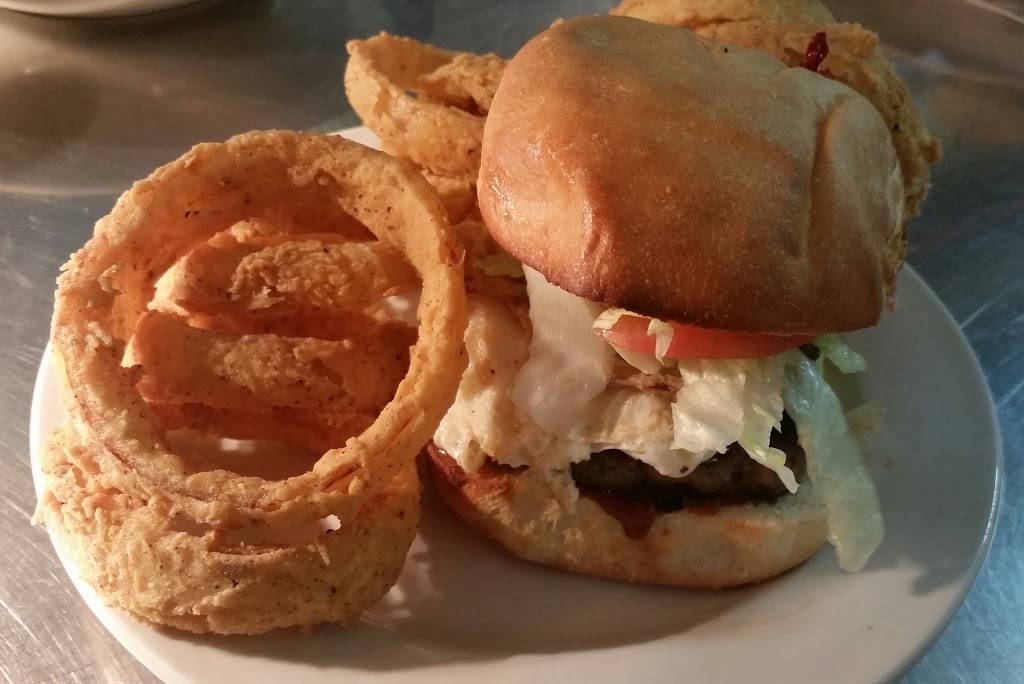 Dupuys Seafood and Steak | restaurant | 108 S Main St, Abbeville, LA 70510, USA | 3378932336 OR +1 337-893-2336