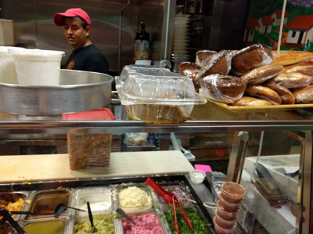 Taco Loco Mexican Grill | restaurant | 44 Broadway, Somerville, MA 02145, USA | 6176253830 OR +1 617-625-3830