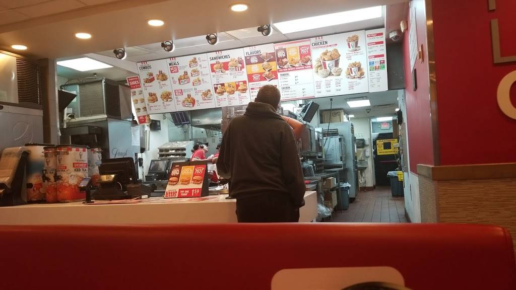 KFC | restaurant | 8550 N Dale Mabry Hwy, Tampa, FL 33614, USA | 8139334667 OR +1 813-933-4667