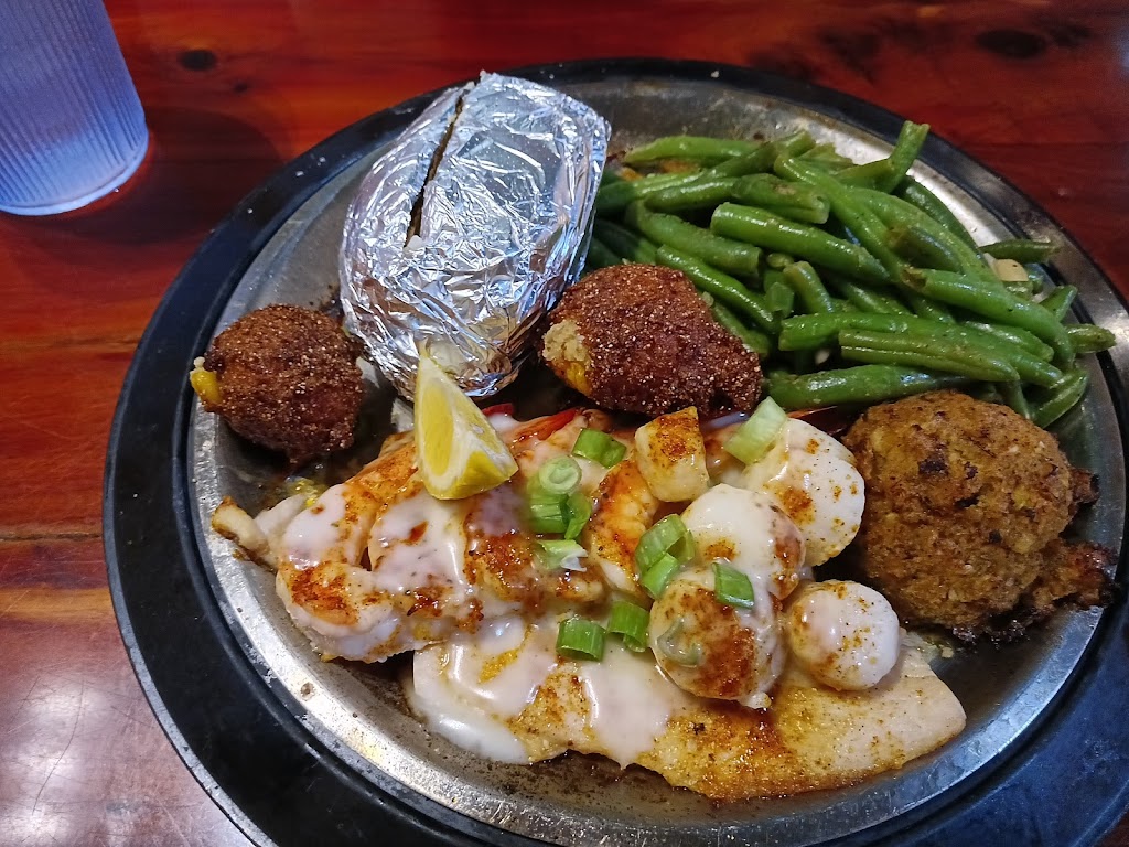 Bayou Bills Crab House | restaurant | 23100 Front Beach Rd, Panama City Beach, FL 32413, USA | 8502351010 OR +1 850-235-1010