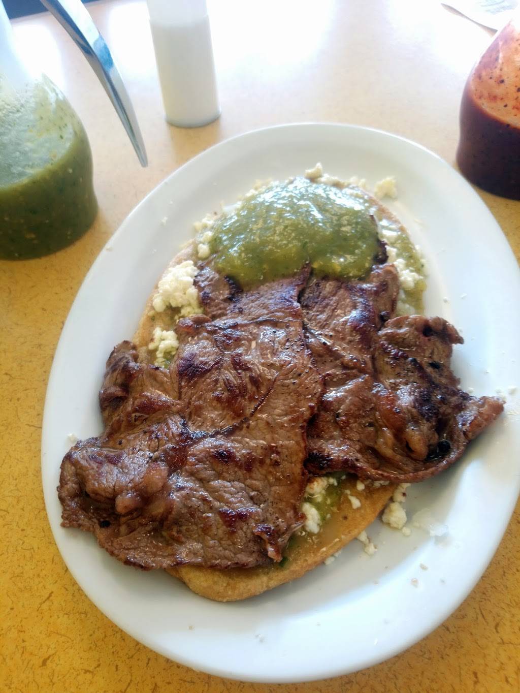 El Huarache Veloz | restaurant | 6801 Woodman Ave, Van Nuys, CA 91405, USA | 8187809984 OR +1 818-780-9984