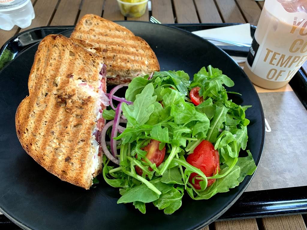 Aroma Espresso Bar | cafe | 2491 NE 186th St, Miami, FL 33180, USA | 7865203892 OR +1 786-520-3892