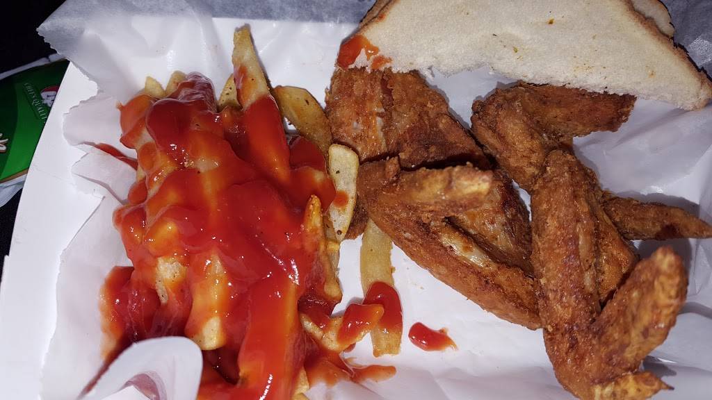 Tide & Tiger Lounge | restaurant | 409 Graymont Ave W, Birmingham, AL 35204, USA | 2055033880 OR +1 205-503-3880