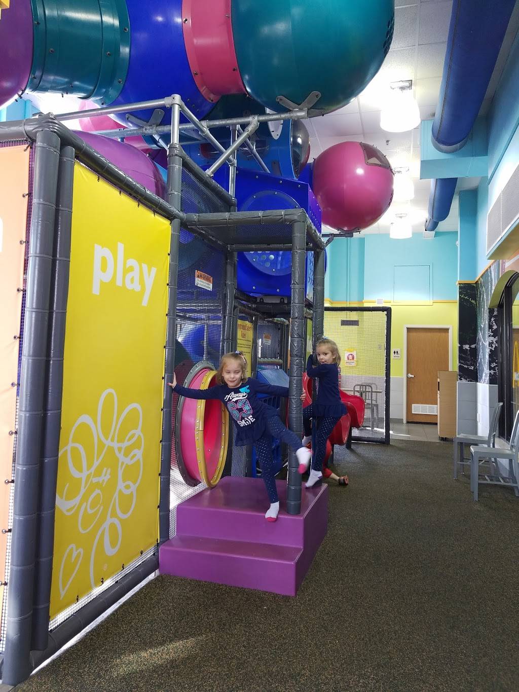 McDonalds | cafe | 15920 W 87th St Pkwy, Lenexa, KS 66215, USA | 9135994560 OR +1 913-599-4560